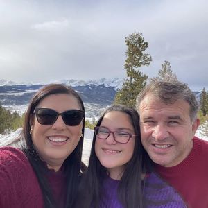 Meet your Posher, Damaris